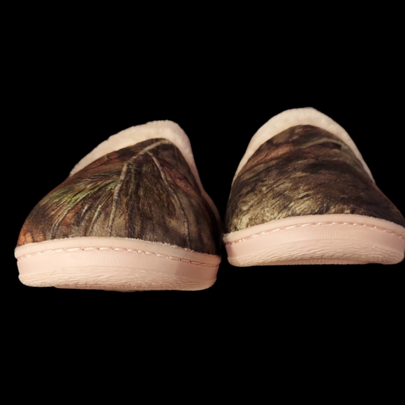 Lot of Two Women's Indoor/Outdoor Slippers Size Small 5-6 - Picture 9 of 10